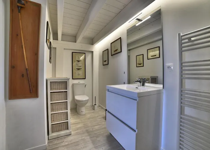 Holiday home Domaine Du Galon D'or