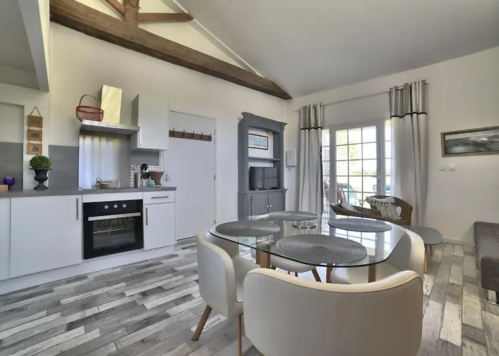 Holiday home Domaine Du Galon D'or